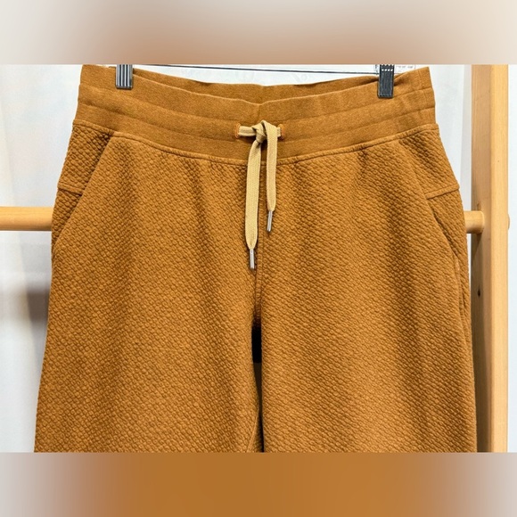LULULEMON ATHLETICA Tan Warm Down textured Jogger size 8 - Picture 4 of 13